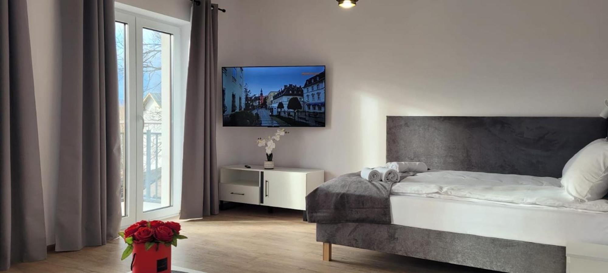 Kolorowe Cieplice - Apartamenty Z Widokiem Na Karkonosze Jelenia Góra Eksteriør billede